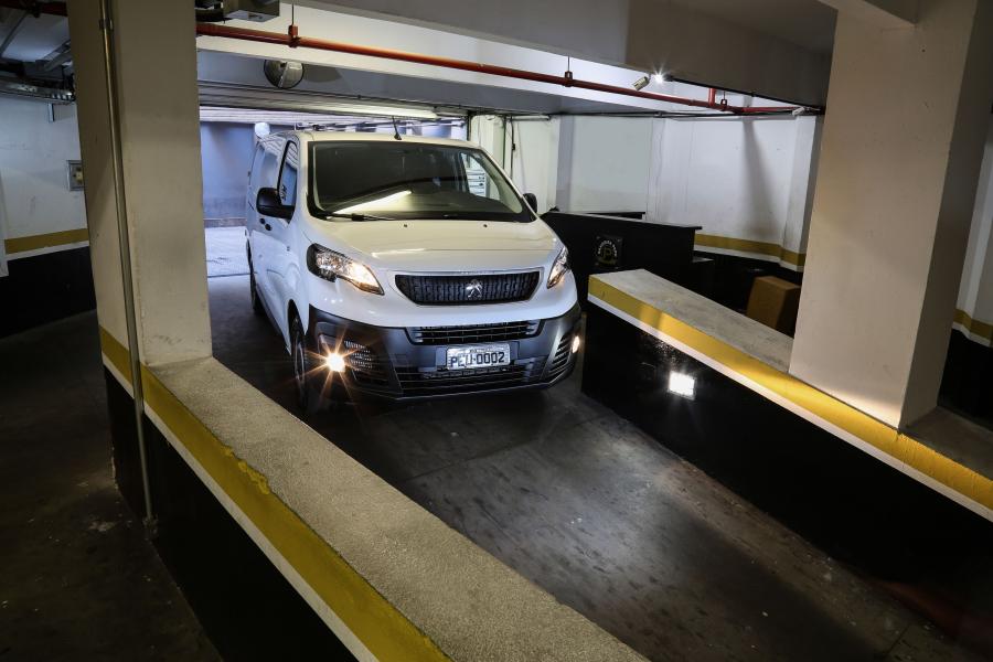  Peugeot Expert 2017 года  (LA) (фото 3 из 17)